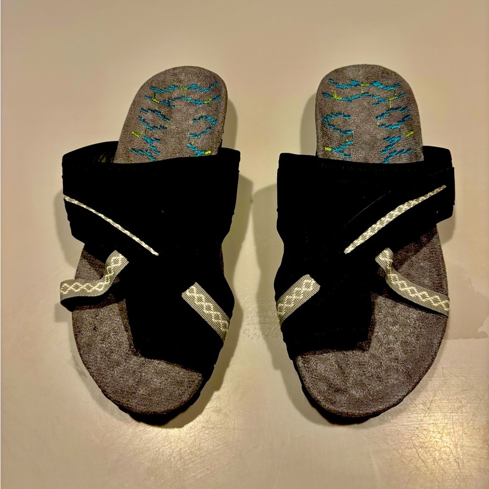 Comfort cloth Sandals for woman 8 (39)wider fit covers bunions/foot problems NWT